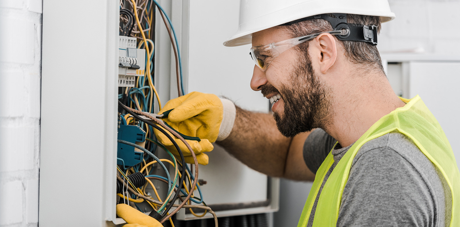 Laurel Institutes Electrical Technician Program