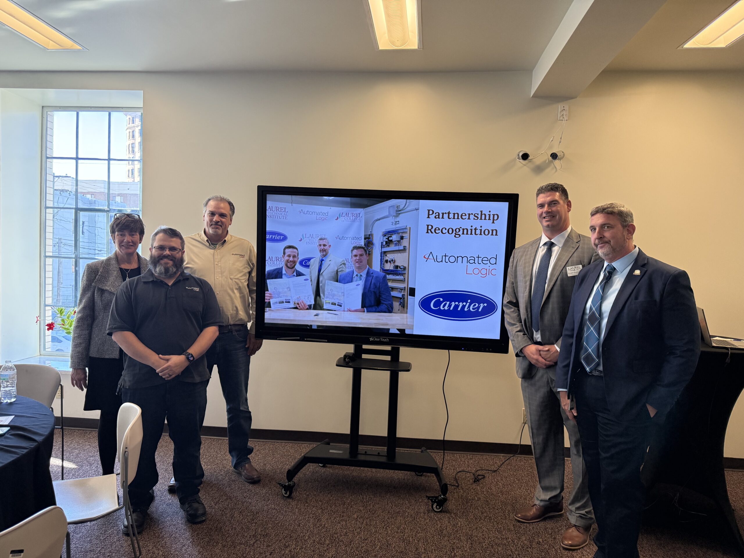 Laurel recognizes local premier employer partner, Automated Logic, during the ceremony.